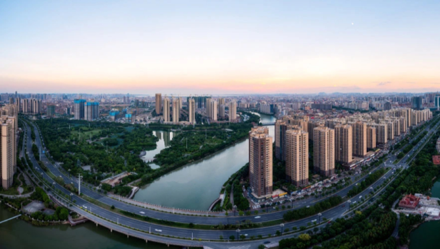 美国进入紧急状态是在逼谁,香港35图库图大全彩色,广泛的解释落实方法分析_极速版V8.48
