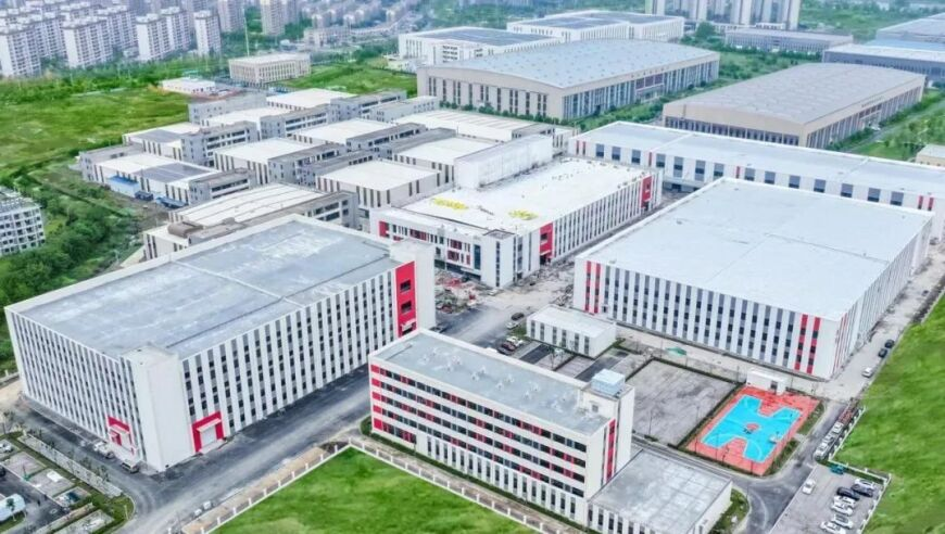 男子把果冻做成吃不起的样子,香港2025年澳门资料精准,社会责任方案执行_VR版V5.57